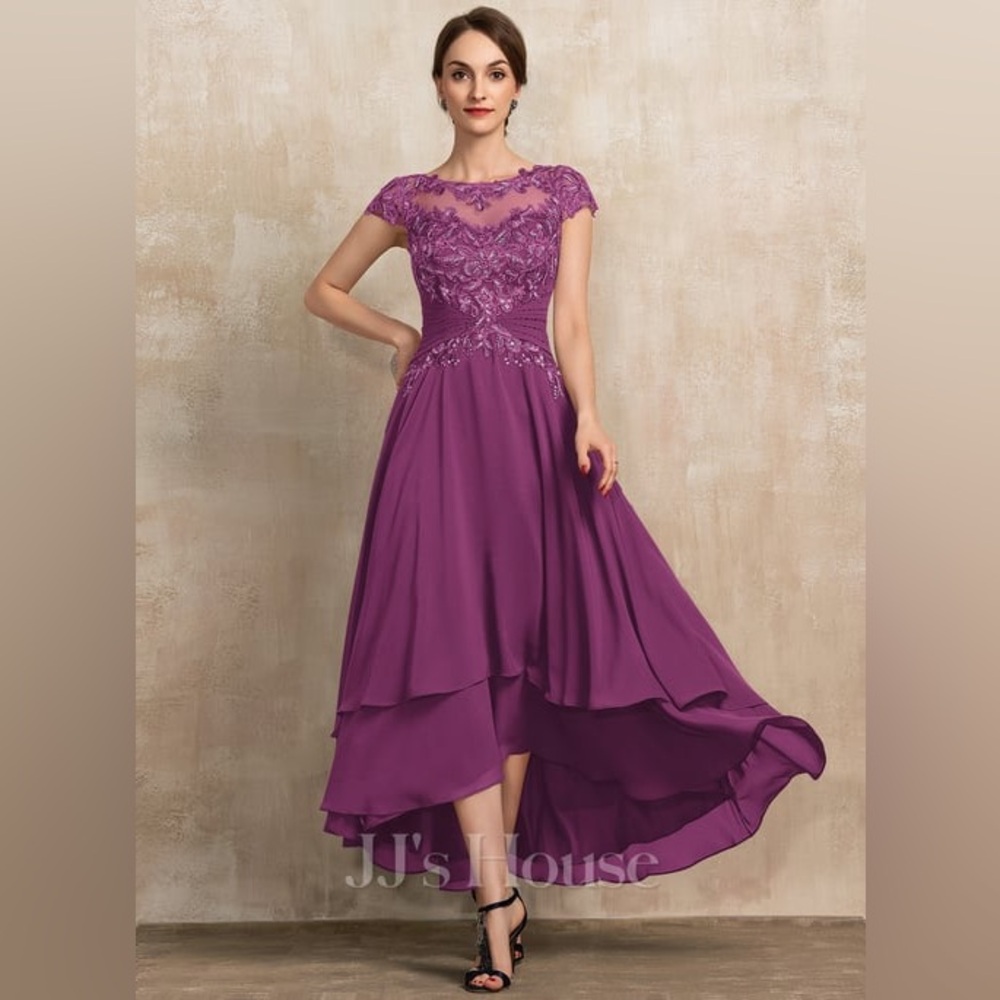 NWT JJ’s House A-line Scoop Illusion Chiffon
Lace Dress With Beading
